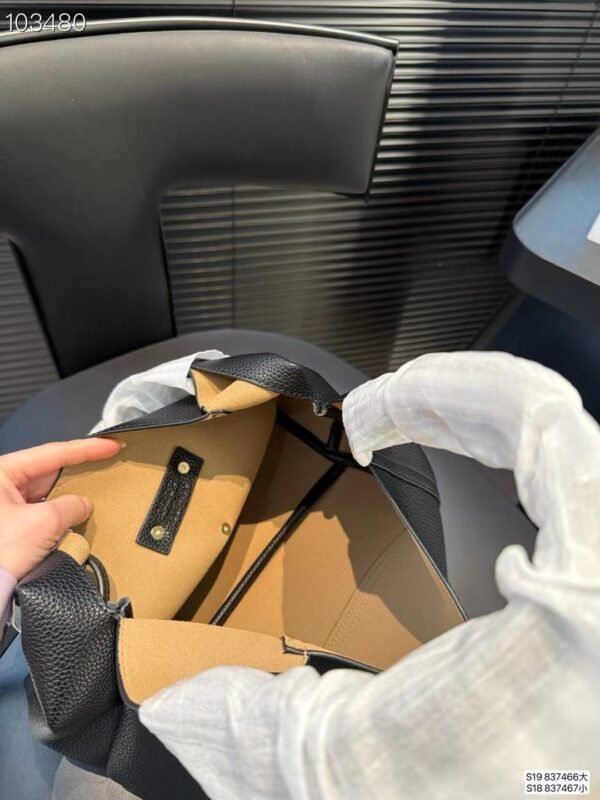 Bags شنط - Image 2