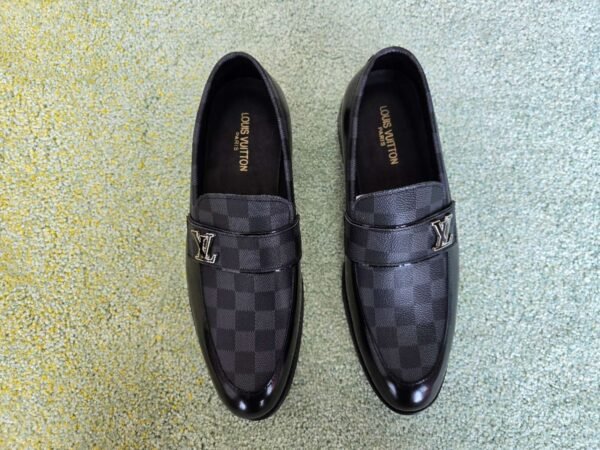Men Shoes شوزات رجالي - Image 3