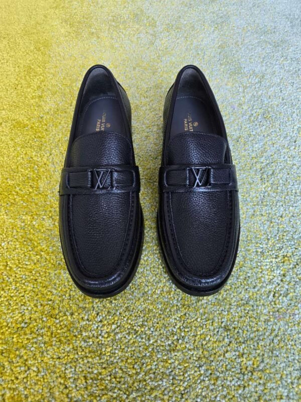 Men Shoes شوزات رجالي - Image 2