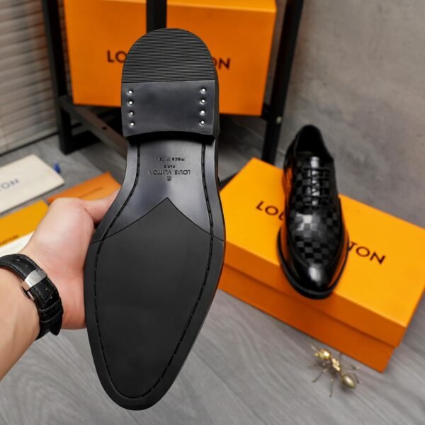 Men Shoes شوزات رجالي - Image 2