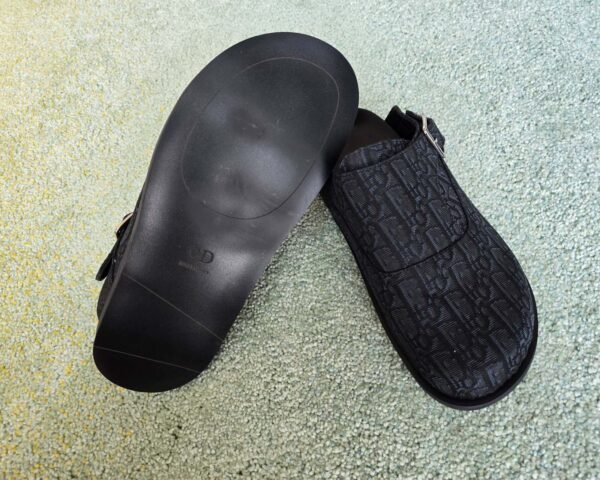 Men Slippers سيليبر رجالي - Image 3
