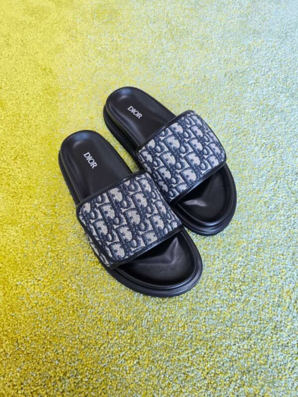 Men Slippers سيليبر رجالي - Image 5