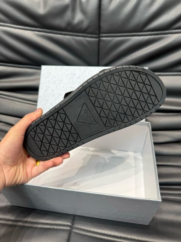 Men Slippers سيليبر رجالي - Image 3