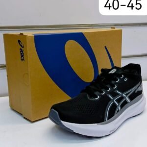Sneakers سنيكرز