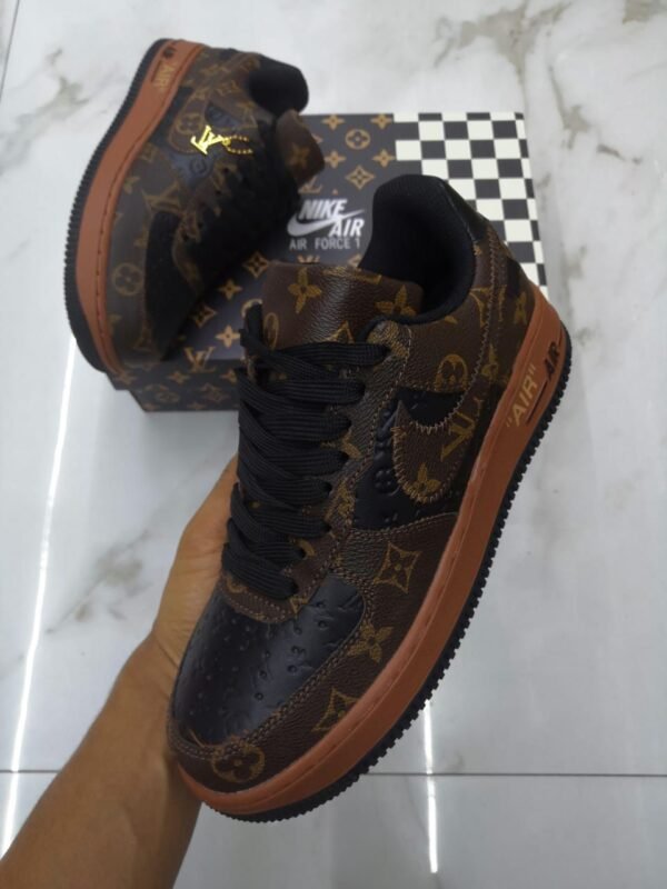Sneakers سنيكرز - Image 3