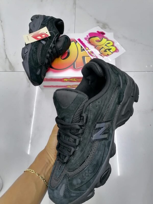 Sneakers سنيكرز - Image 2