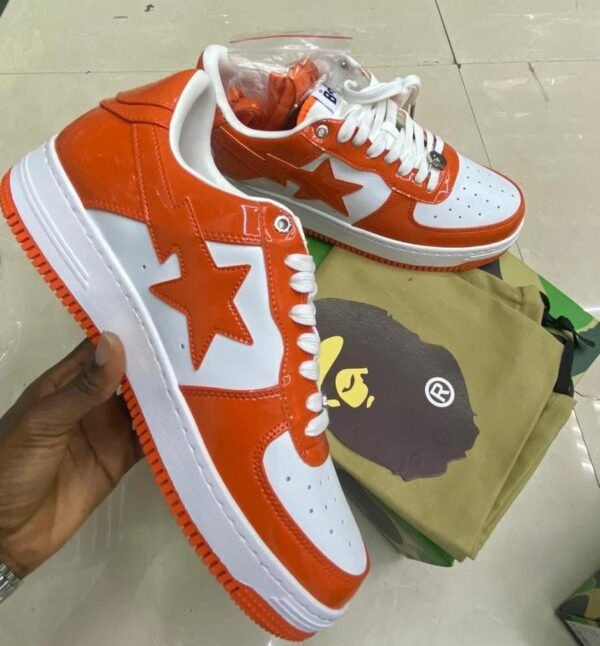 Sneakers سنيكرز