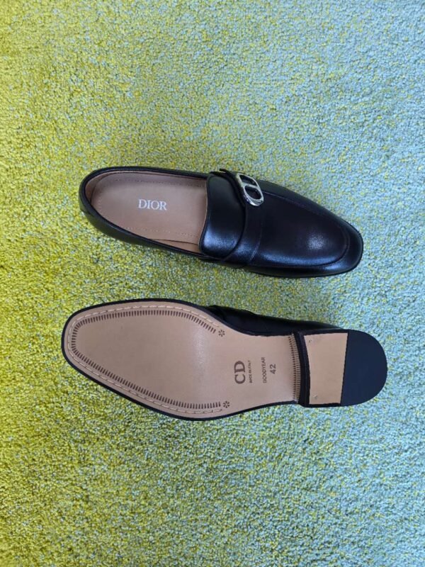 Men Shoes شوزات رجالي - Image 3