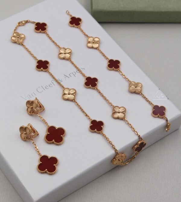 Accessories اكسسوارت