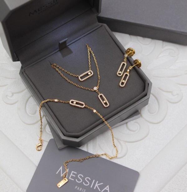 Accessories اكسسوارت