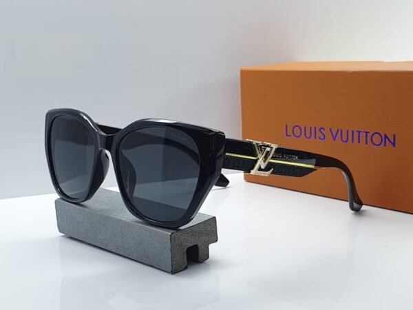 Sunglasses نظارات شمسيه - Image 2