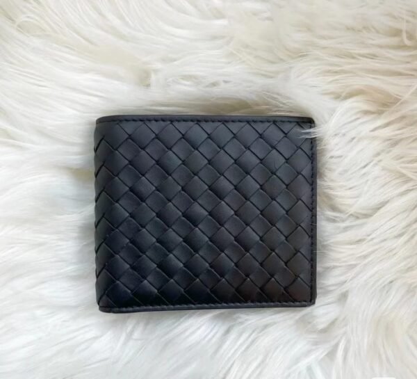 Wallets بوك