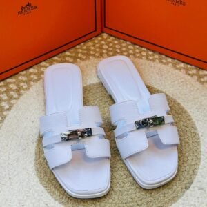 Slippers سليبر