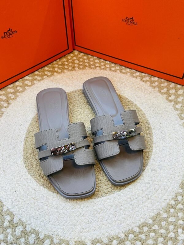 Slippers سليبر - Image 3