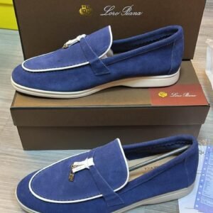 Sneakers سنيكرز