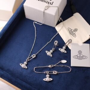 Accessories اكسسوارت