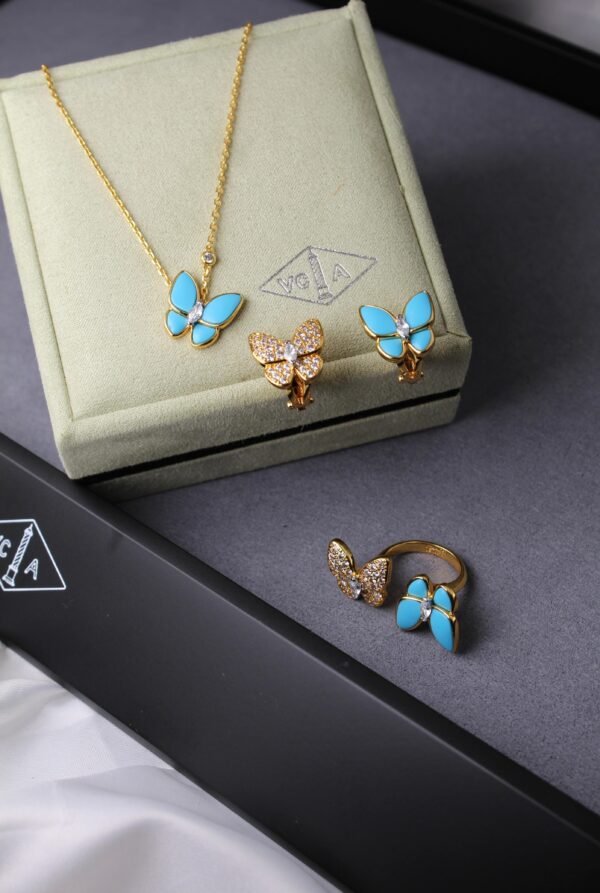 Accessories اكسسوارت
