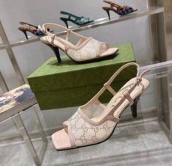 Slippers سليبر
