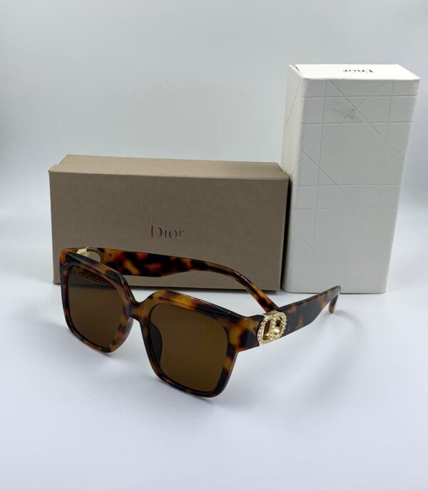 Sunglasses نظارات شمسيه
