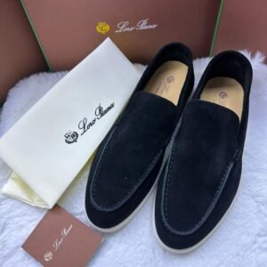 Sneakers سنيكرز