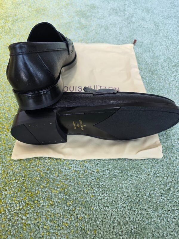 Sneakers سنيكرز - Image 3
