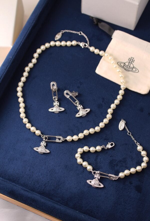 Accessories اكسسوارت