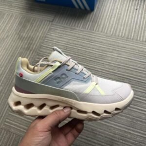 Sneakers سنيكرز