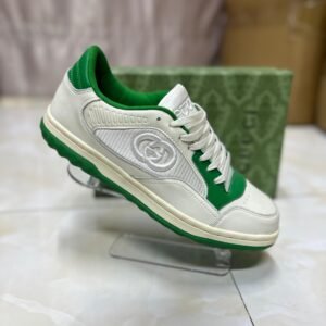 Sneakers سنيكرز