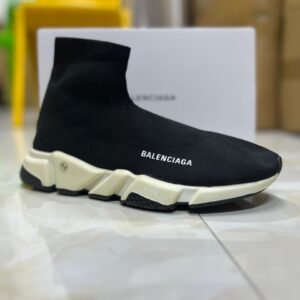 Sneakers سنيكرز