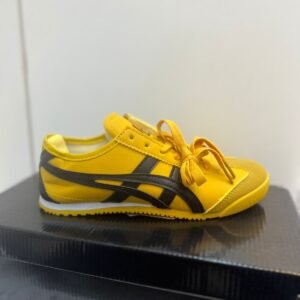 Sneakers سنيكرز