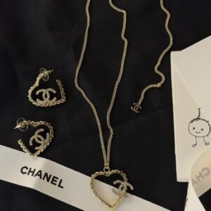 Accessories اكسسوارت