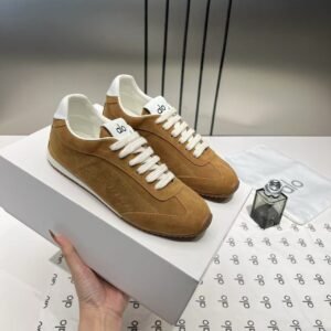 Sneakers سنيكرز