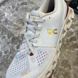 Sneakers سنيكرز