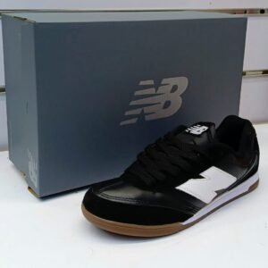 Sneakers سنيكرز