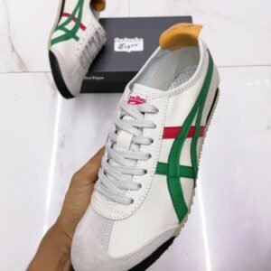 Sneakers سنيكرز