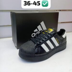 Sneakers سنيكرز