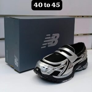 Sneakers سنيكرز