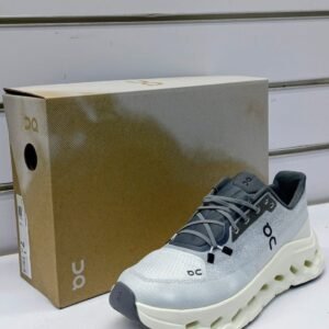 Sneakers سنيكرز