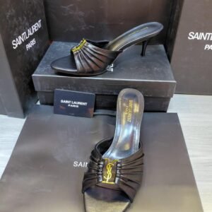 Women's Shoes & Slippers سليبر و شوز حريمي