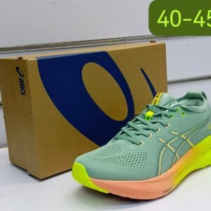 Sneakers سنيكرز