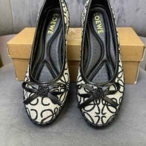 Women's Shoes & Slippers سليبر و شوز حريمي