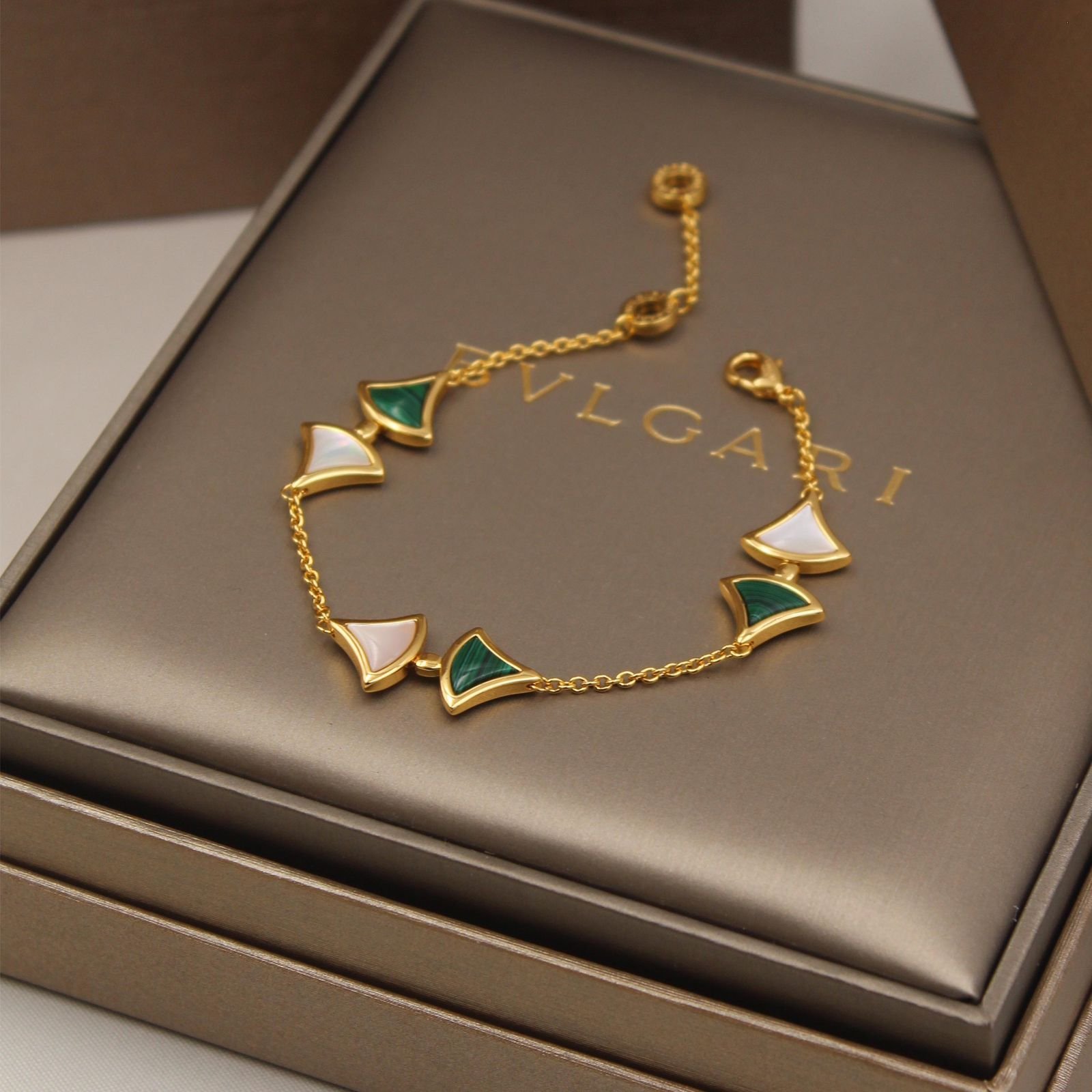 Accessories اكسسوارت - Image 2